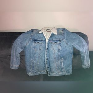 Men’s Levi’s Sherpa Lined Trucker Jacket
